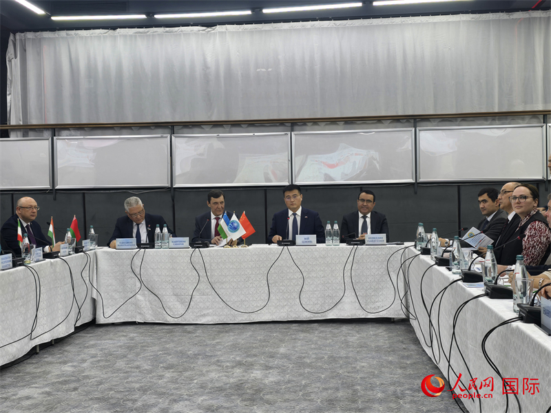 中國駐烏茲別克斯坦大使于駿致辭 人民網記者李強攝