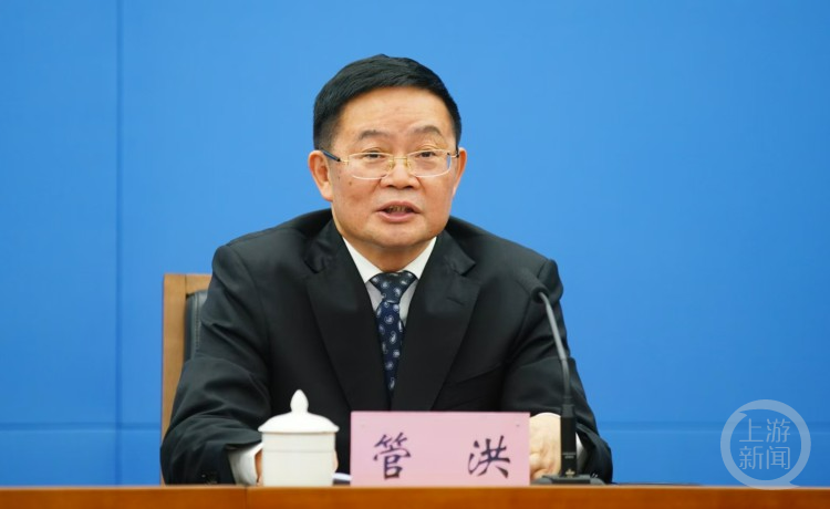 重慶市委宣傳部常務(wù)副部長(zhǎng)、市電影局局長(zhǎng)管洪