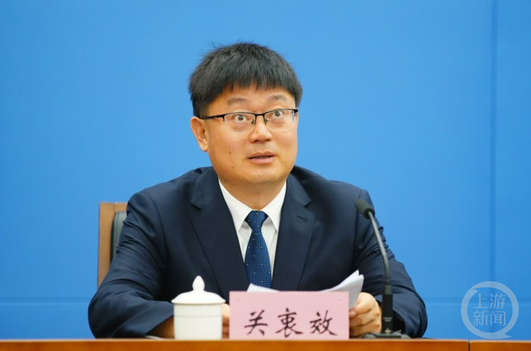 重慶市永川區(qū)委書記關(guān)衷效