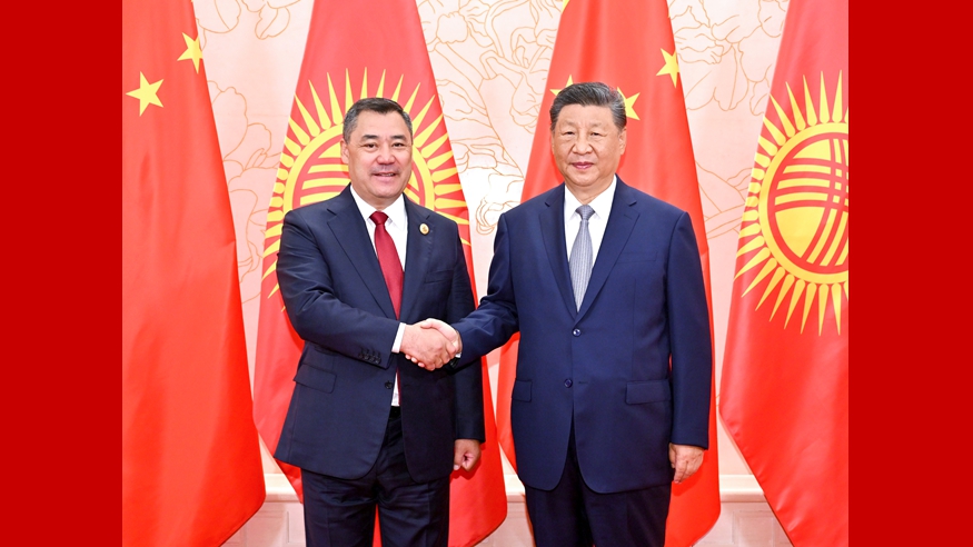 習(xí)近平會(huì)見(jiàn)吉爾吉斯斯坦總統(tǒng)扎帕羅夫